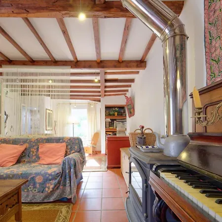 ゲストハウス Adore Portugal - 2 Com Piscina Partilhada ロウザン