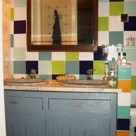 Adore Portugal - 2 Com Piscina Partilhada ゲストハウス