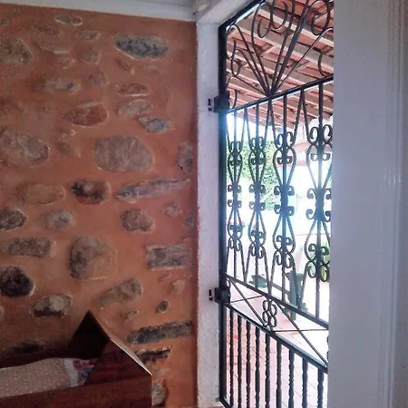 Adore Portugal - 2 Com Piscina Partilhada ゲストハウス 3*